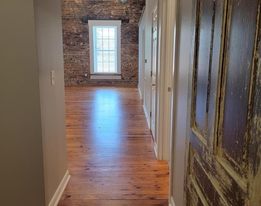 112 N Birch Avenue - Photo Thumbnail 4