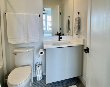 629 N Queen Street - Photo Thumbnail 32