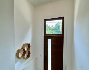 629 N Queen Street - Photo Thumbnail 4
