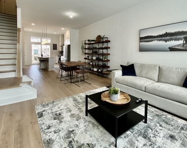 629 N Queen Street - Photo Thumbnail 22