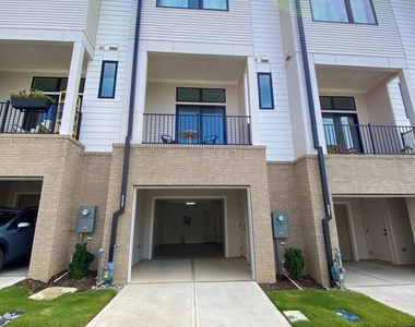 629 N Queen Street - Photo Thumbnail 52