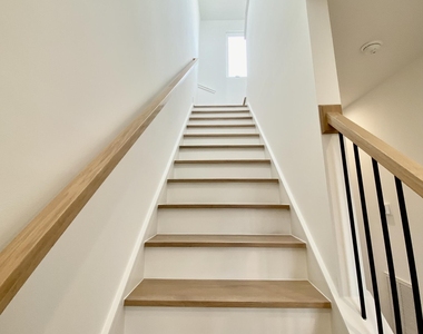 629 N Queen Street - Photo Thumbnail 46