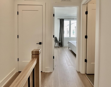 629 N Queen Street - Photo Thumbnail 27