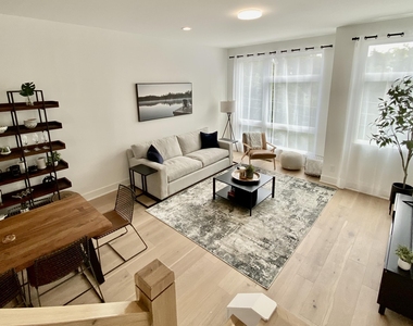 629 N Queen Street - Photo Thumbnail 25