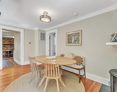 225 E Corbin Street - Photo Thumbnail 4