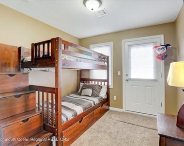 120a Randall Avenue - Photo Thumbnail 26