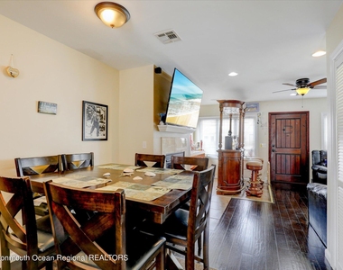 120a Randall Avenue - Photo Thumbnail 12