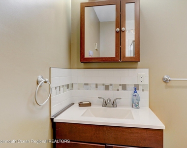 120a Randall Avenue - Photo Thumbnail 25