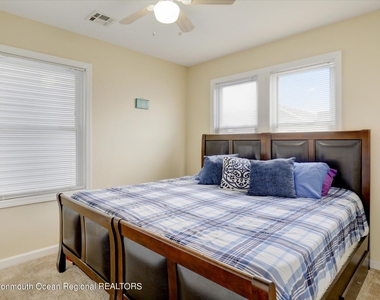 120a Randall Avenue - Photo Thumbnail 16