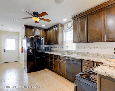 120a Randall Avenue - Photo Thumbnail 13