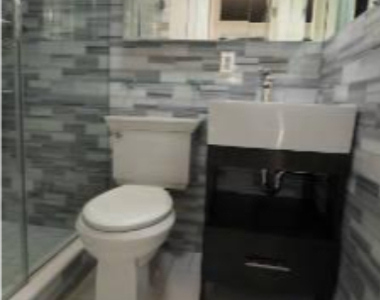 West 51st Street - Photo Thumbnail 6