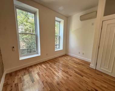 70 Halsey Street - Photo Thumbnail 5