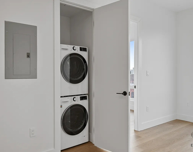 80 linden blvd - Photo Thumbnail 9