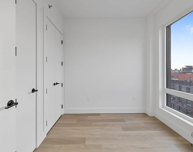 80 linden blvd - Photo Thumbnail 8