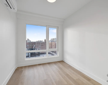 80 linden blvd - Photo Thumbnail 6