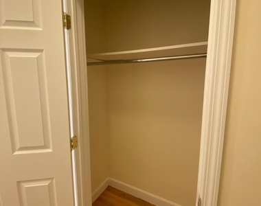 117 W 13th St - Photo Thumbnail 3