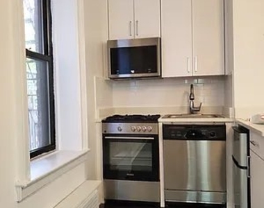 26 Grove St - Photo Thumbnail 1