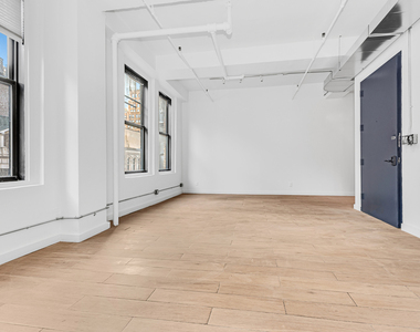 255 West 36th Street - Photo Thumbnail 4