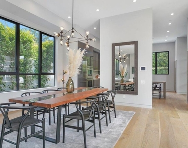 346 N Kings Road - Photo Thumbnail 10