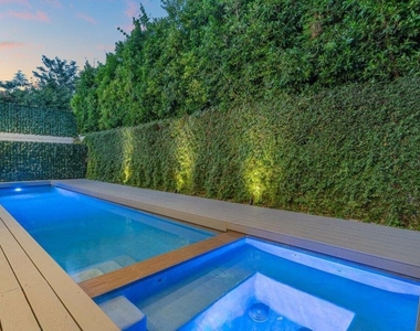 346 N Kings Road - Photo Thumbnail 32