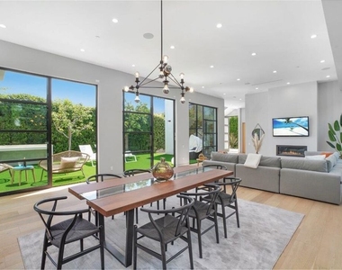346 N Kings Road - Photo Thumbnail 19