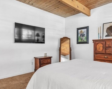 817 N Via Monte Vista - Photo Thumbnail 8