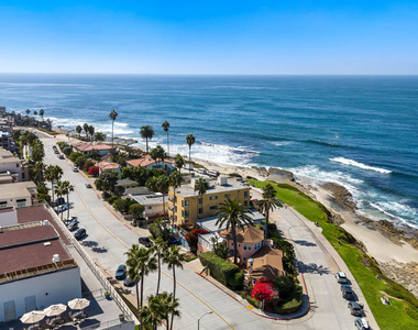 457 Coast Boulevard - Photo Thumbnail 1