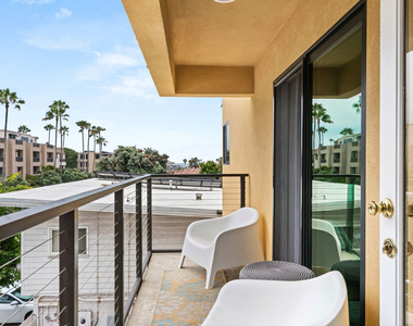 457 Coast Boulevard - Photo Thumbnail 13