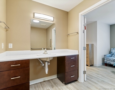 14 Godfrey Street - Photo Thumbnail 10