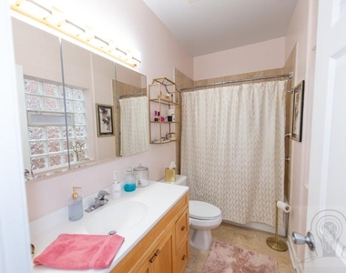 4863 North Winthrop Avenue - Photo Thumbnail 17