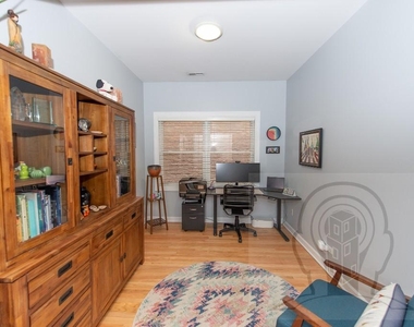 4863 North Winthrop Avenue - Photo Thumbnail 10