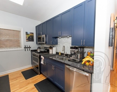 4863 North Winthrop Avenue - Photo Thumbnail 5