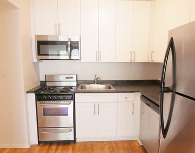 70 East 12th Street - Photo Thumbnail 6