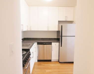 70 East 12th Street - Photo Thumbnail 1