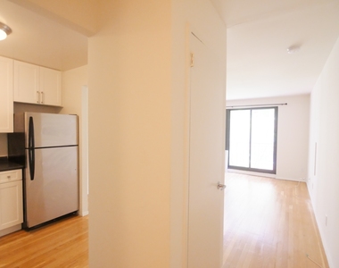 70 East 12th Street - Photo Thumbnail 2