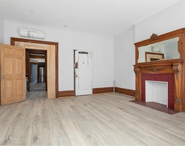 453 W 140th St - Photo Thumbnail 2