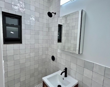 248 E 90th Street - Photo Thumbnail 3
