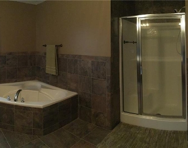 2066 Peach Shoals Circle - Photo Thumbnail 7