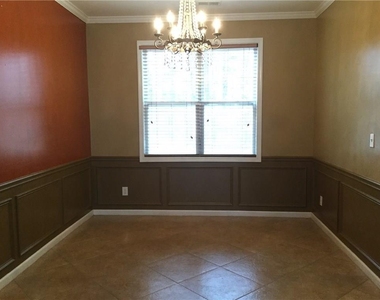 2066 Peach Shoals Circle - Photo Thumbnail 3
