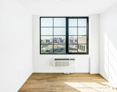 40 Bruckner Boulevard - Photo Thumbnail 2