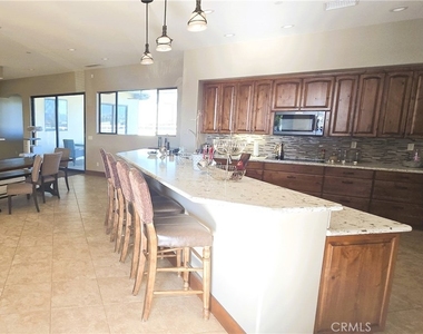 10750 Union Street - Photo Thumbnail 8