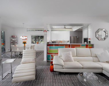 120 Eastlake Drive - Photo Thumbnail 5