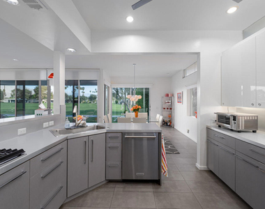 120 Eastlake Drive - Photo Thumbnail 10