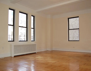 West 90th Street - Photo Thumbnail 1