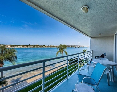 6093 Bahia Del Mar Circle - Photo Thumbnail 20