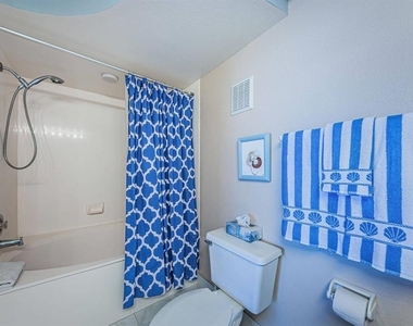 6093 Bahia Del Mar Circle - Photo Thumbnail 15