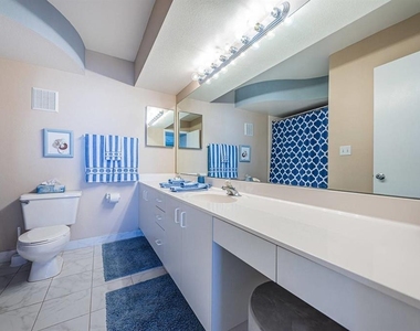 6093 Bahia Del Mar Circle - Photo Thumbnail 14