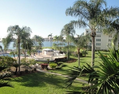 6061 Bahia Del Mar Circle - Photo Thumbnail 14