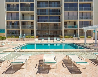 1380 Gulf Boulevard - Photo Thumbnail 4