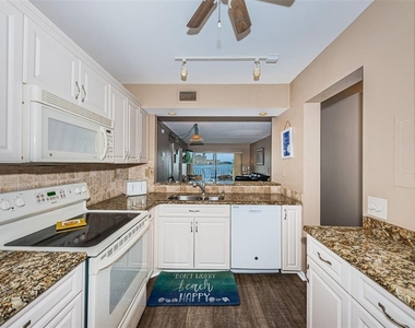 6322 Palma Del Mar Boulevard S - Photo Thumbnail 4